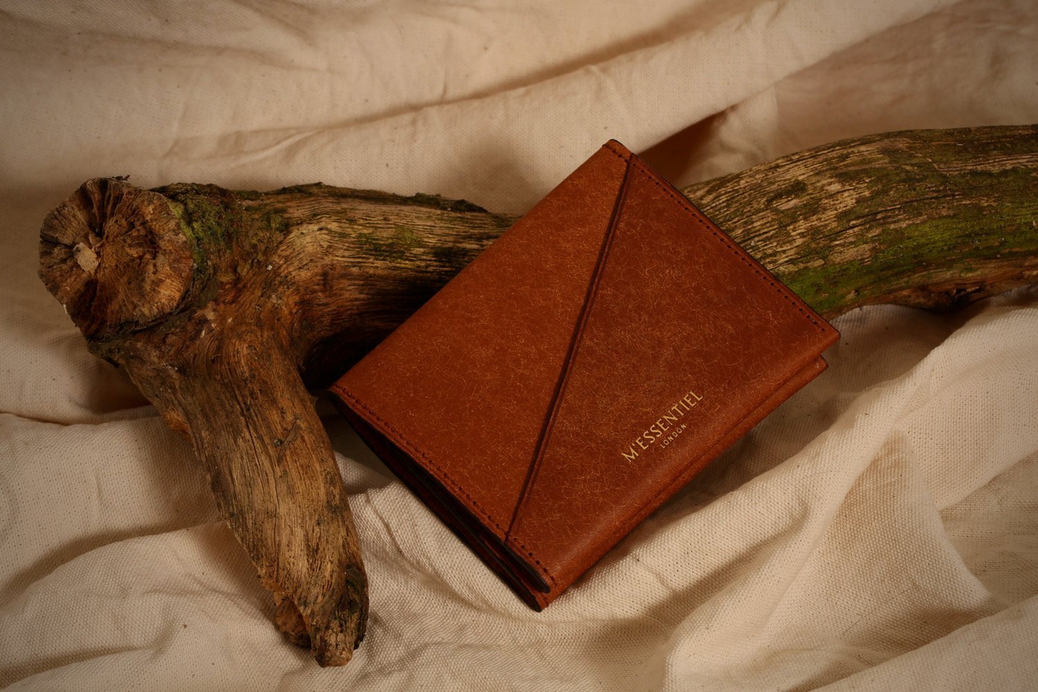 Mens Luxury Slim Leather Wallet | Classic Cognac | M"Essentiel London