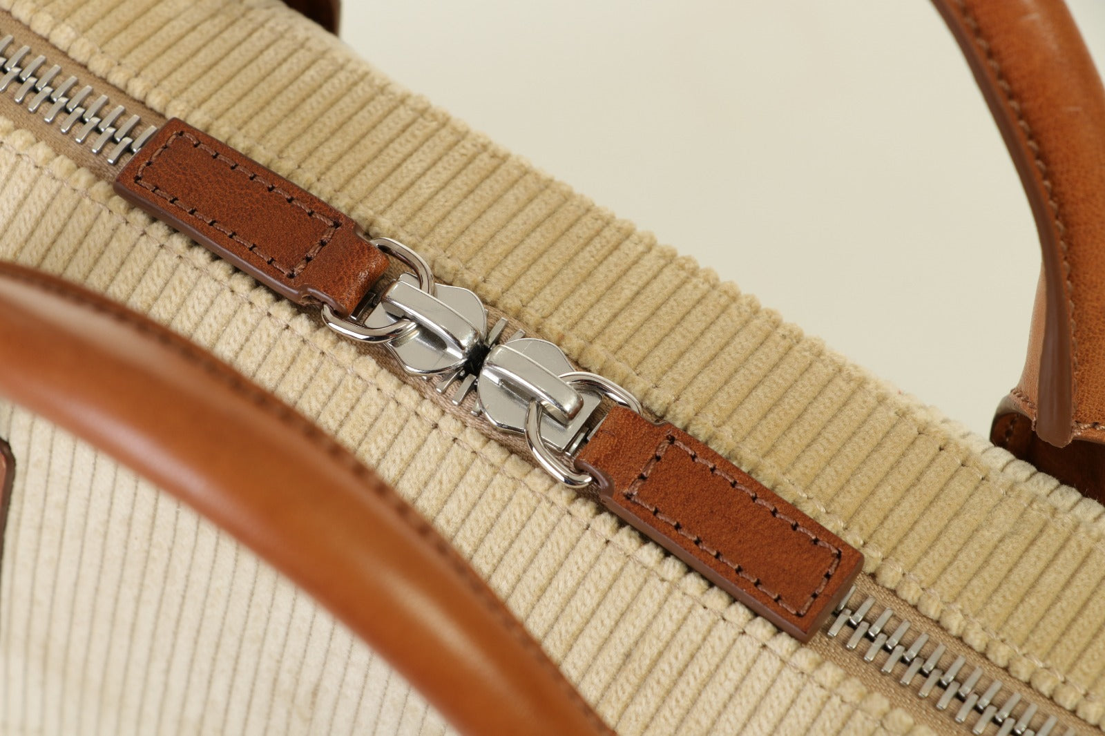 Steindl Laptop Bag Zip Details | Italian Leather